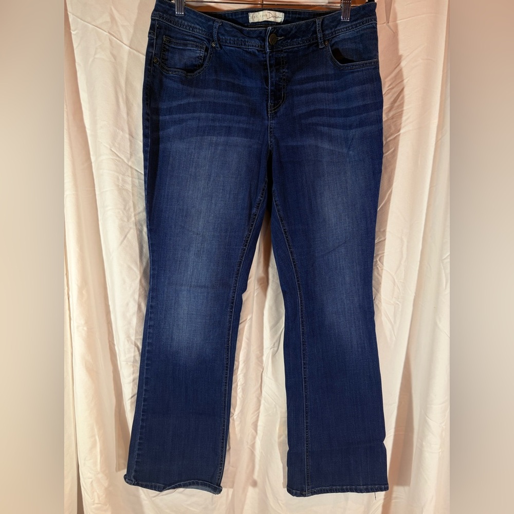 Classic Blue Women's Straight Leg Jeans - Picture 1 of 3